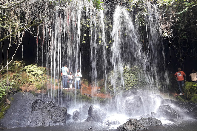 amaberega nyinamwiru